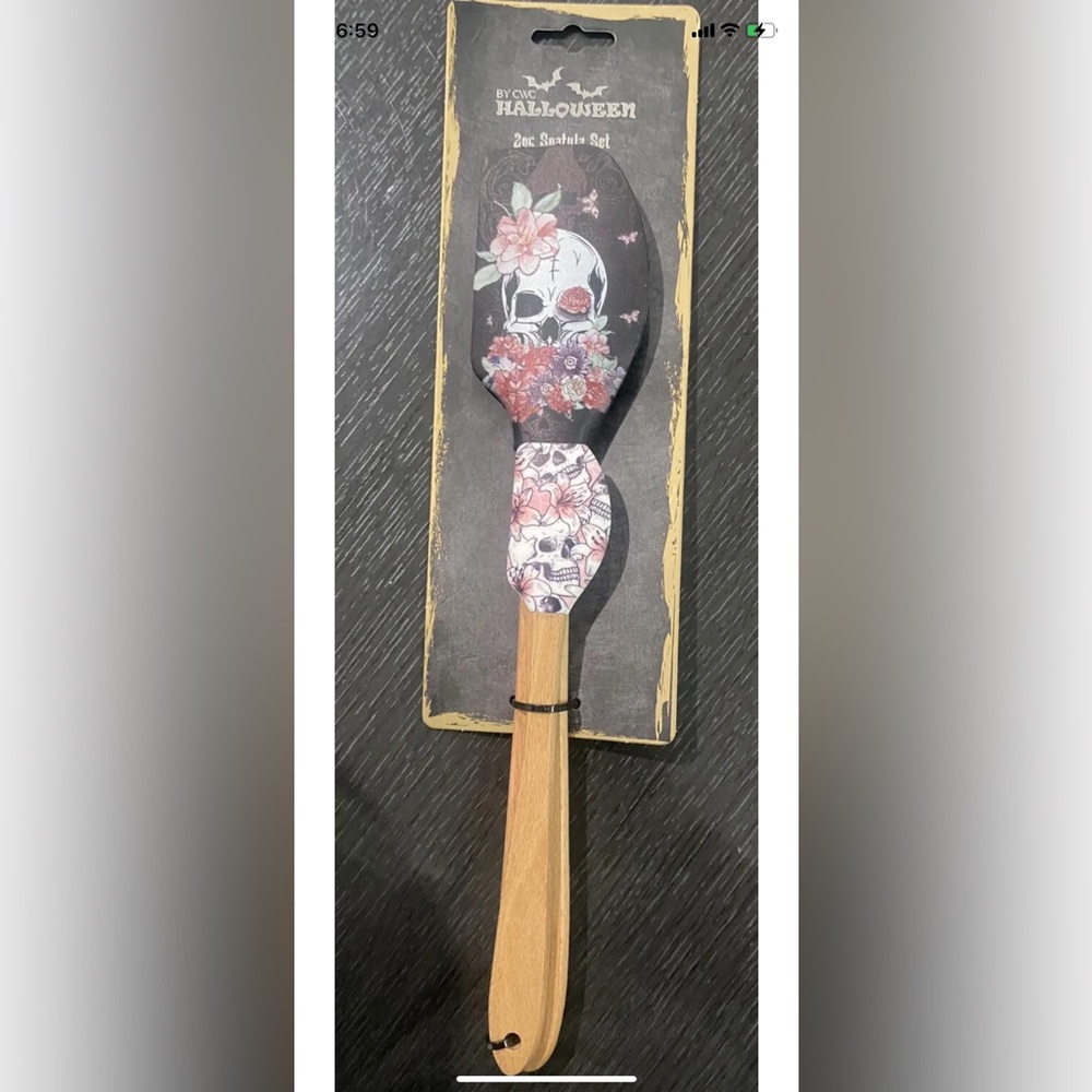 Halloween Spatulas Set Of 2, skull spooky set of 2